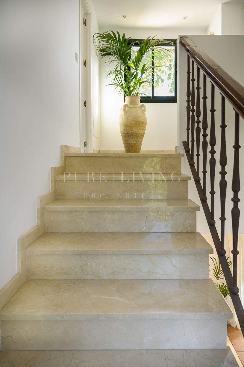 Villa Jasmina – Elegant Renovated Villa in El Paraíso, New Golden Mile