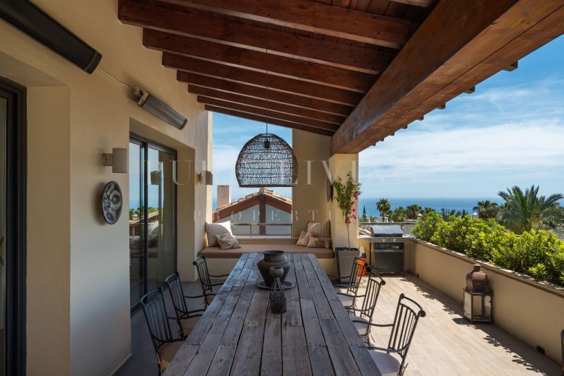 Ático duplex moderno con increíbles vistas al mar y la montaña