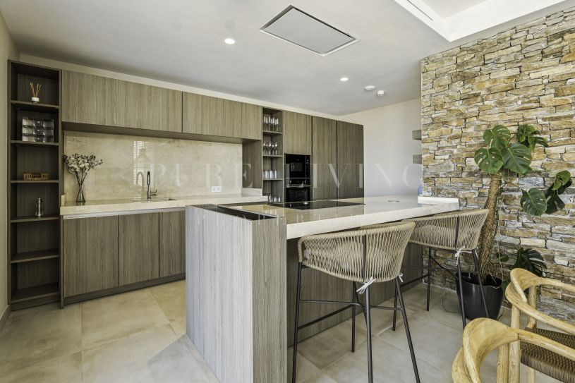 Contemporary Luxury Villa in Be Lagom