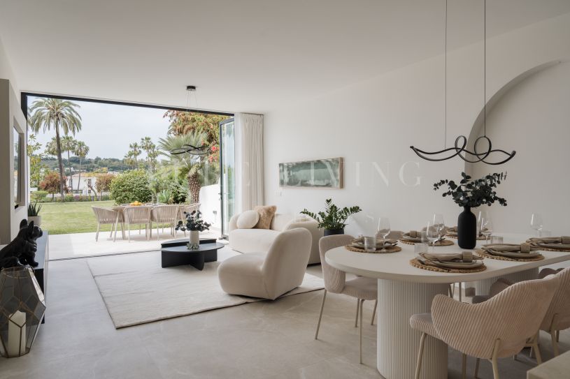 Beautifully refurbished 4 bedroom townhouse in the heart of Nueva Andalucía