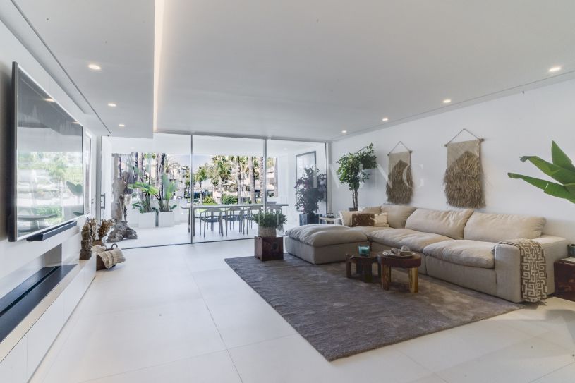 Apartment for sale in Marina Puente Romano, Marbella Golden Mile
