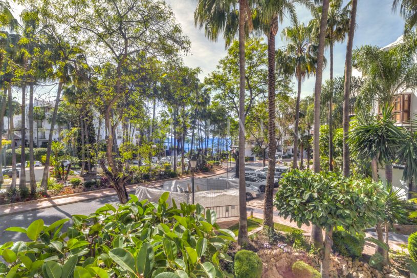 Apartment for sale in Marina Puente Romano, Marbella Golden Mile