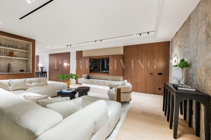 Marbesa – Contemporary Six-Bedroom Luxury Villa