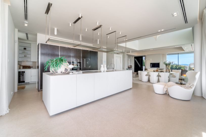 Villa Mika — Contemporary Luxury with Panoramic Mediterranean Views in La Quinta