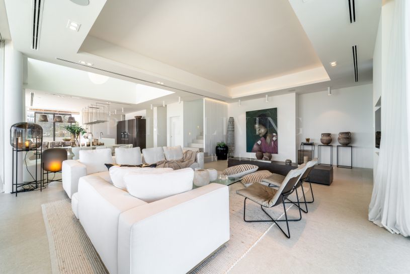 Villa Mika — Contemporary Luxury with Panoramic Mediterranean Views in La Quinta