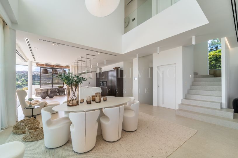 Villa Mika — Contemporary Luxury with Panoramic Mediterranean Views in La Quinta