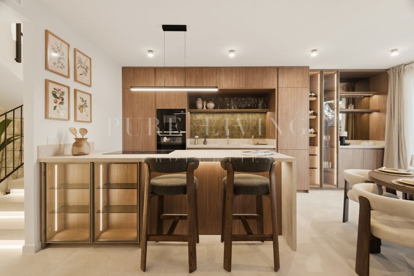 Luxury Benahavís Duplex Penthouse with Panoramic Sea, Golf & Mountain Views