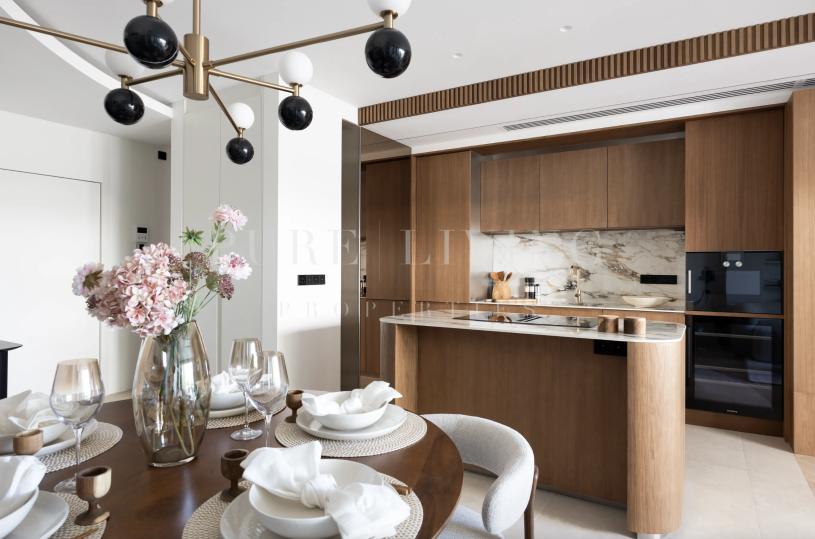 Arka Hill – Elegant Sea-View Residence on Marbella’s Prestigious Golden Mile