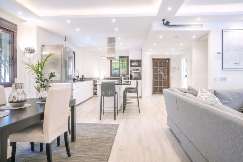 Maison Jumelée à vendre à Jardines de las Lomas, Marbella Golden Mile