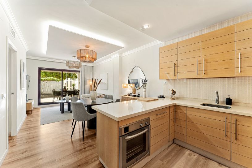 A four bedroom ground floor apartment in Residencial Noray, San Pedro de Alcántara