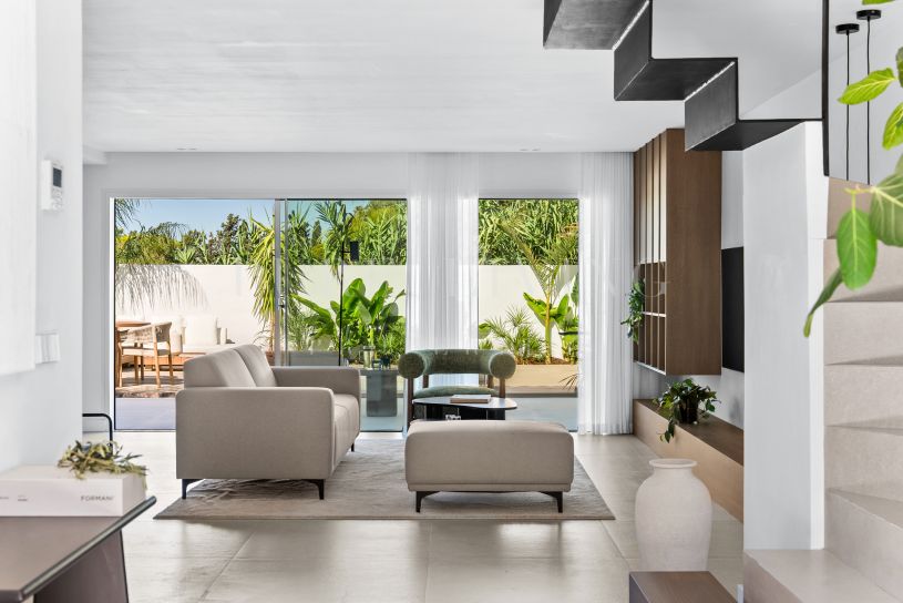 Casa Zia – Elegant Minimalist Townhouse in Nueva Andalucía