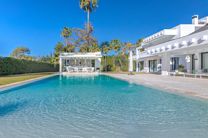 Contemporary Luxury Villa in Guadalmina Baja