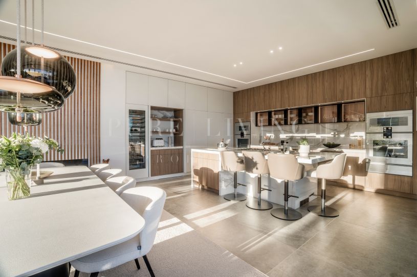 THE HILLS 10 – AN ICON OF ELEVATED LUXURY