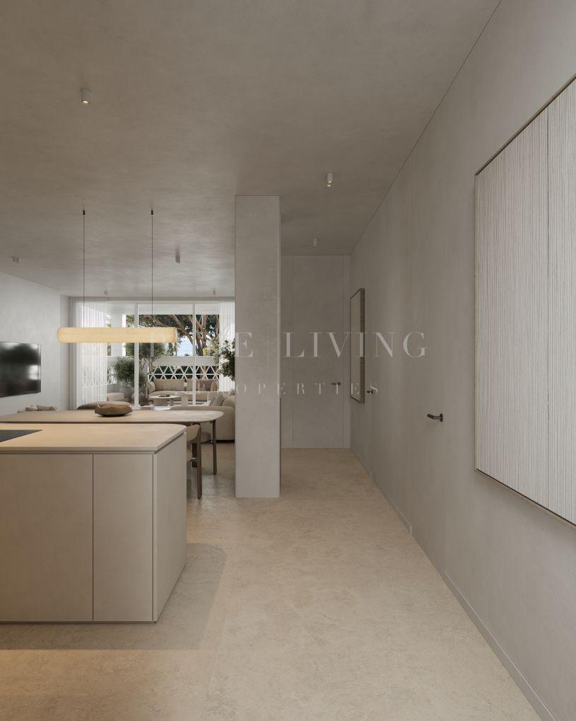 Spacious 3-Bedroom Apartment with Sea Views in Playas del Duque, Puerto Banús