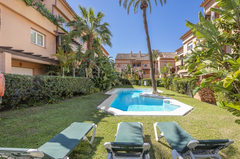 Ground Floor Apartment for sale in Jardines de las Lomas, Marbella Golden Mile