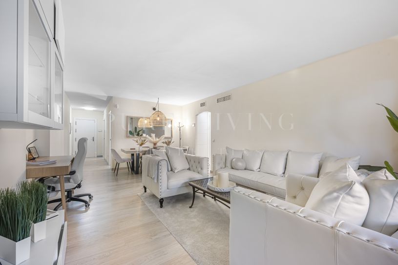 Ground Floor Apartment for sale in Jardines de las Lomas, Marbella Golden Mile