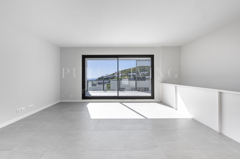 Brand New 3-Bedroom Semi-Detached Home with Beautiful Sea & Mountain Views in Riviera del Sol