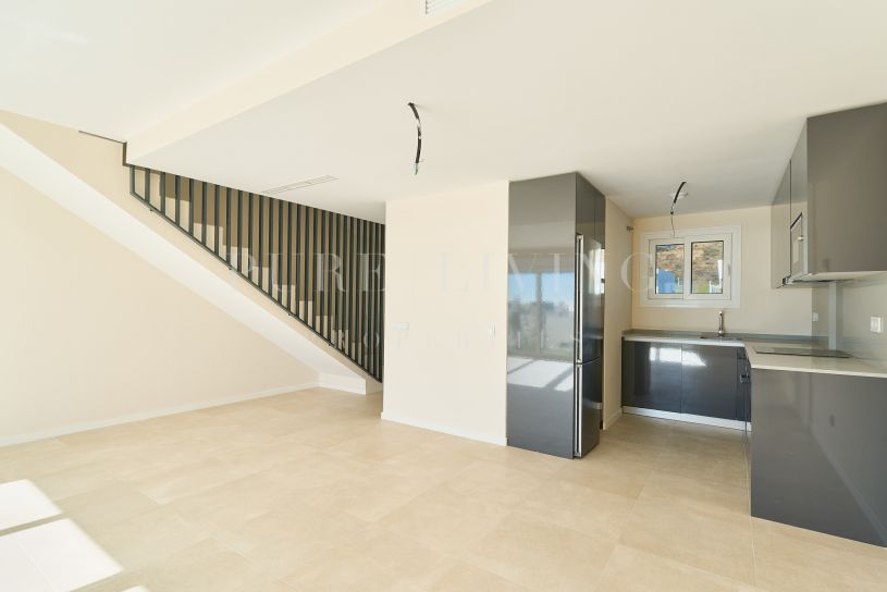 Modern 3-Bedroom Townhouse with Garden and Solarium in La Cala de Mijas