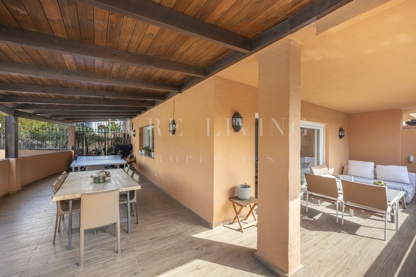 Casa familiar de 5 habitaciones cerca del hotel Puente Romano