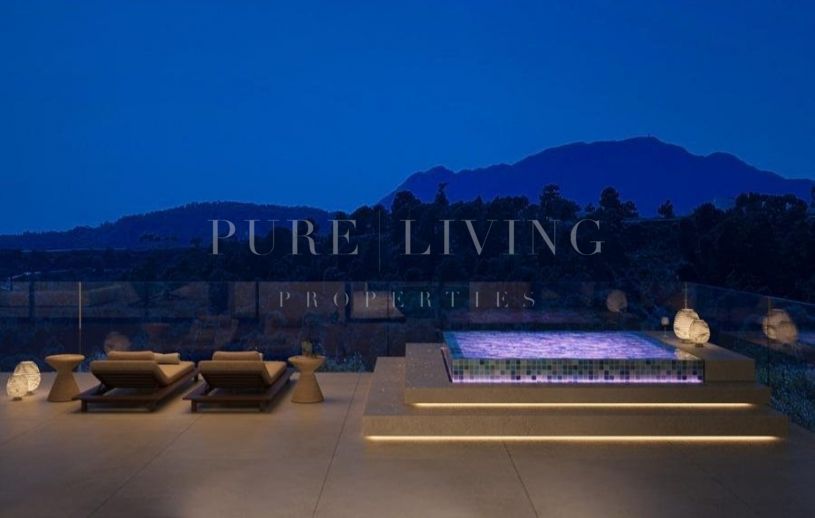 Stunning 6-bedroom villa with panoramic golf views located in the prestigious, Marbella Club Golf Resort