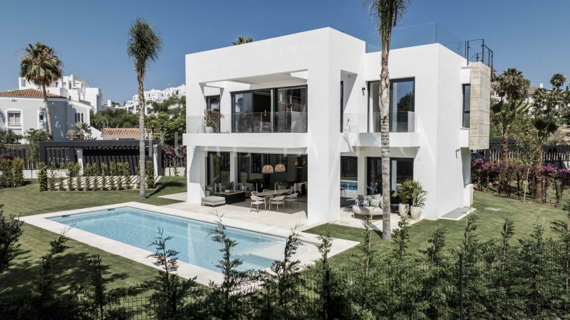Een luxe moderne villa in El Campanario Golf.