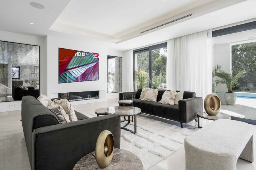 Een luxe moderne villa in El Campanario Golf.