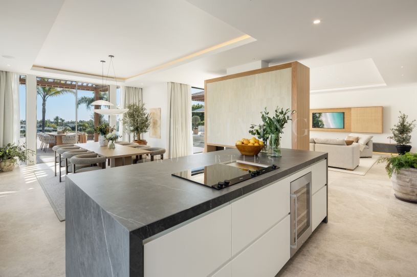 Villa Olvia - Stunning Frontline Golf Villa with Spectacular Views