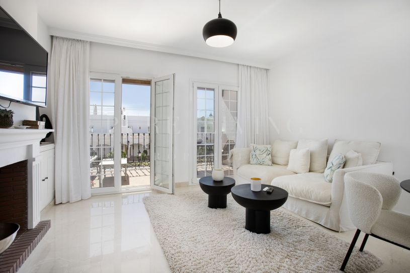 Penthouse duplex avec vue sur la mer à Nueva Andalucía