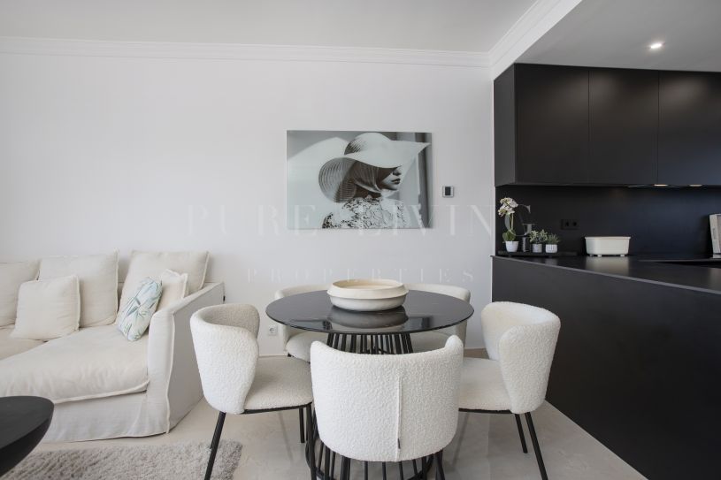 Penthouse duplex avec vue sur la mer à Nueva Andalucía