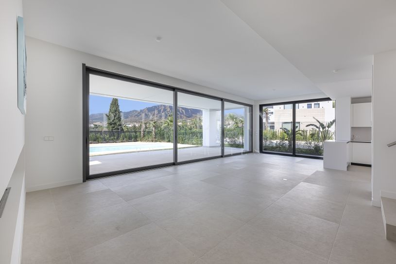 Brand new four bedroom in la Finca de Marbella