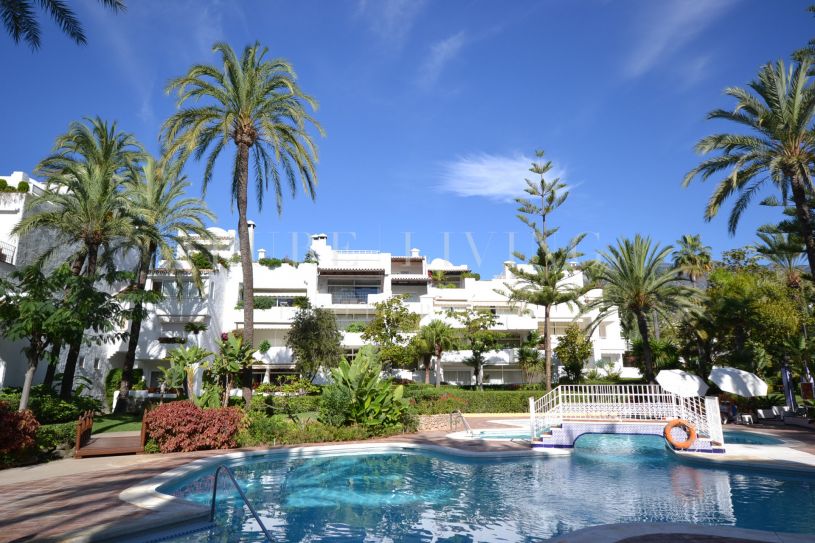 Stunning 3-Bedroom Apartment for Rent in Alhambra del Mar, Marbella