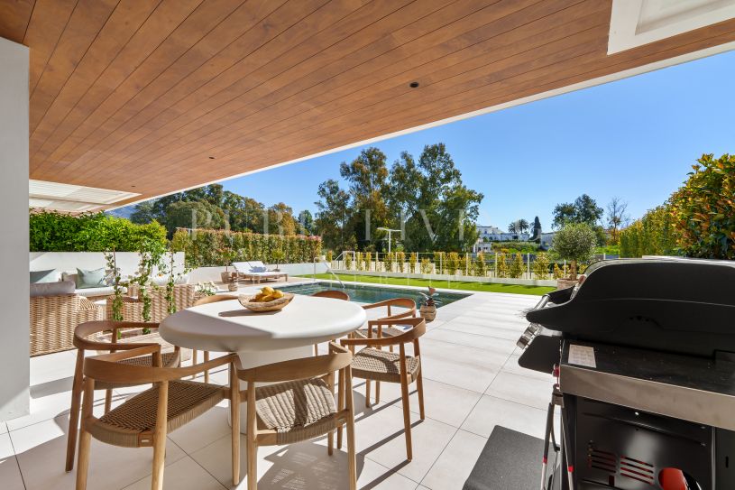 Luxury Ground floor duplex with private pool in Marbella's Golden Mile