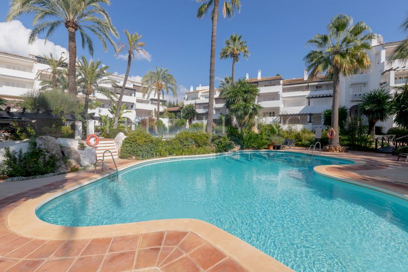 Renovated Apartment in Puente Romano