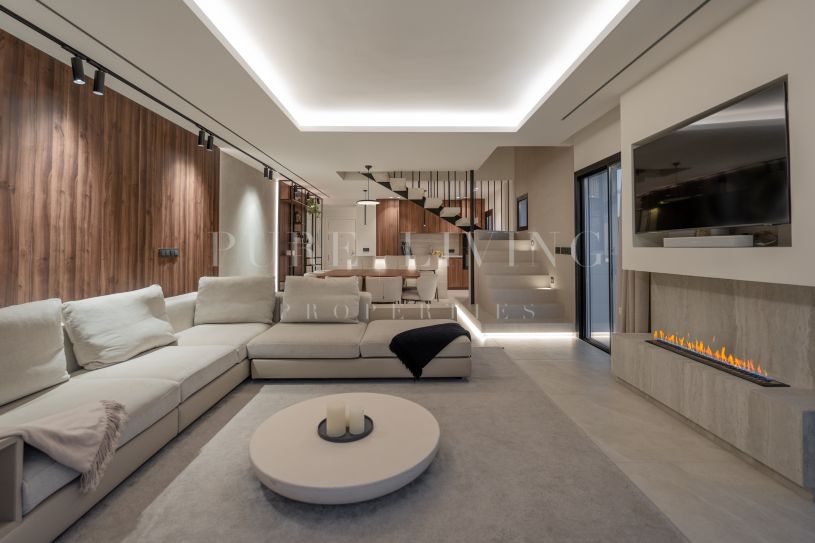 A stunning duplex penthouse in Las Lolas, Nueva Andalucía.