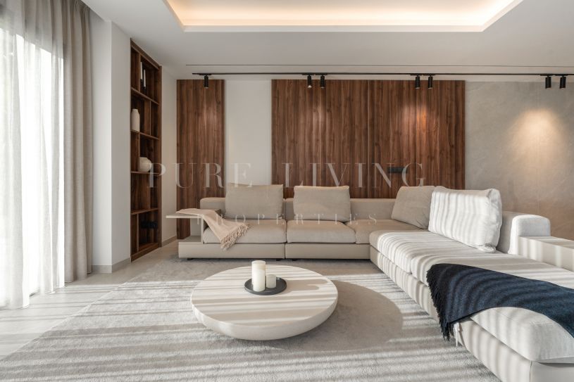 A stunning duplex penthouse in Las Lolas, Nueva Andalucía.