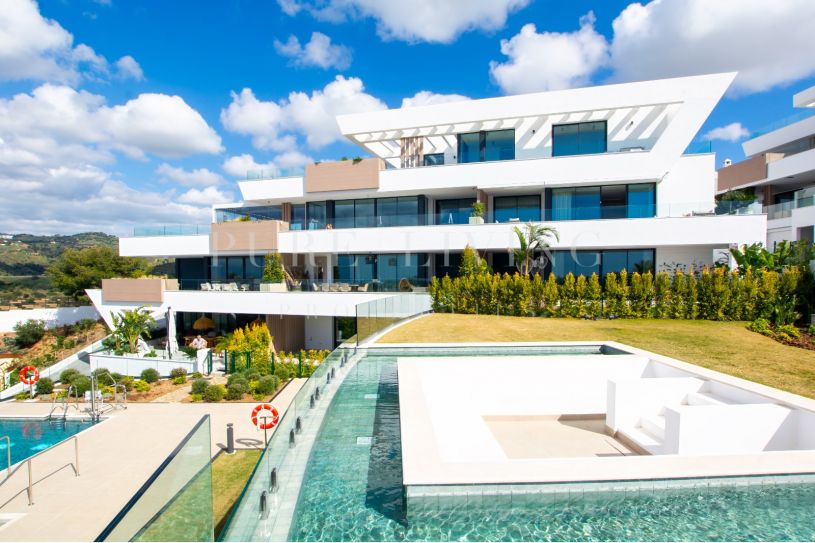 Elegant 3 bedroom apartment with sea views in, Marbella Sunset Cabopino