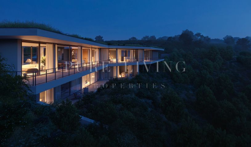 Villa de lujo a estrenar con impresionantes vistas al mar y a la montaña, situada en Monte Mayor