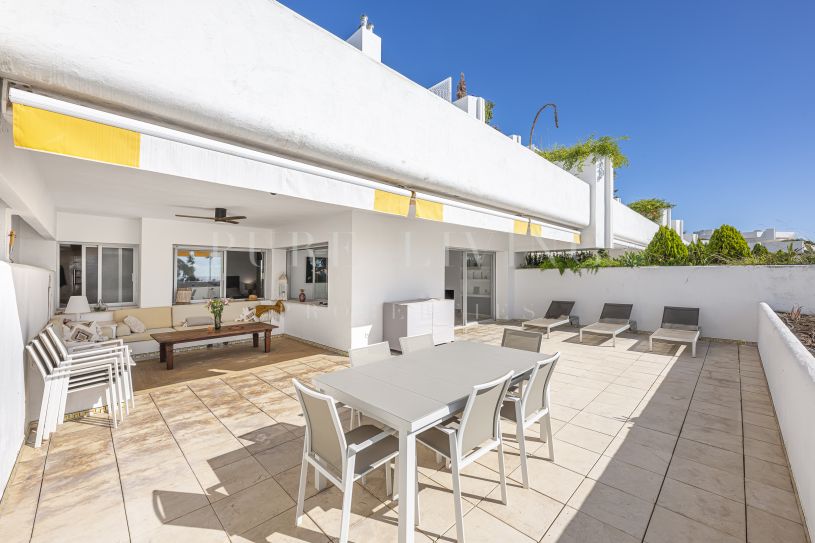 Prachtig appartement met 3 slaapkamers in Parque del Sol, Guadalmina Baja Man