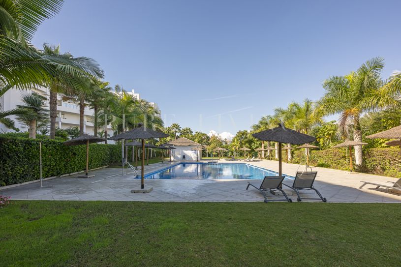 Prachtig appartement met 3 slaapkamers in Parque del Sol, Guadalmina Baja Man