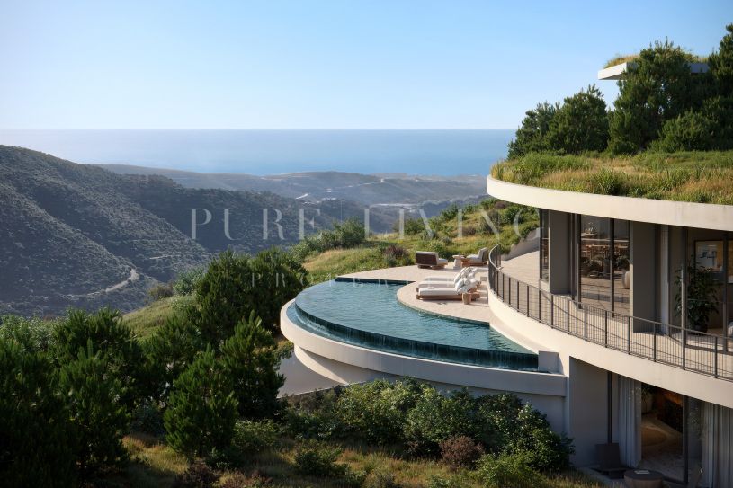 Villa de lujo con impresionantes vistas panorámicas al mar y la montaña, ubicada en Monte Mayor