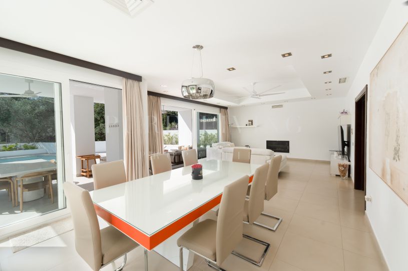 Renovated Family Villa Near Marbella Amenities