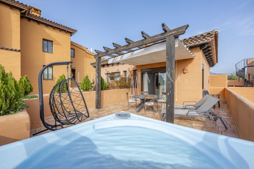 Duplex penthouse in een aparthotel te huur en te koop.