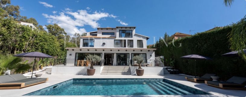 Impresionante villa de 5 dormitorios con impresionantes vistas a la montaña en primera, Nueva Andalucía