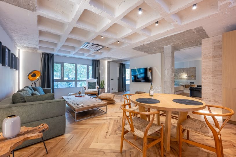 Spectaculaire loft de luxe neuf au design contemporain au cœur de Marbella.