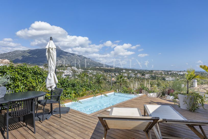 Spacious three-bedroom apartment for sale in Nueva Andalucía