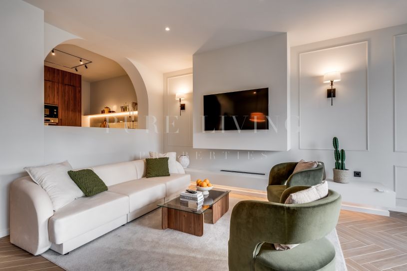 Maison de ville rénovée de 4 chambres avec jardin exposé à l’ouest à Los Potros, Nueva Andalucía