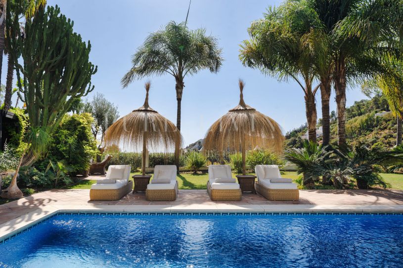 Ruime Mediterrane villa met 4 slaapkamers in het prestigieuze El Madroñal