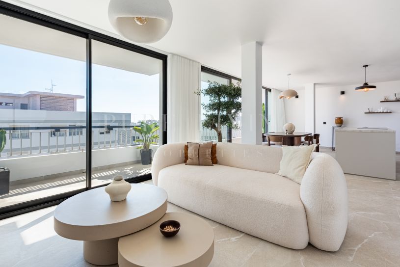 Exceptional fully refurbished three bedroom penthouse in the heart of Marbella