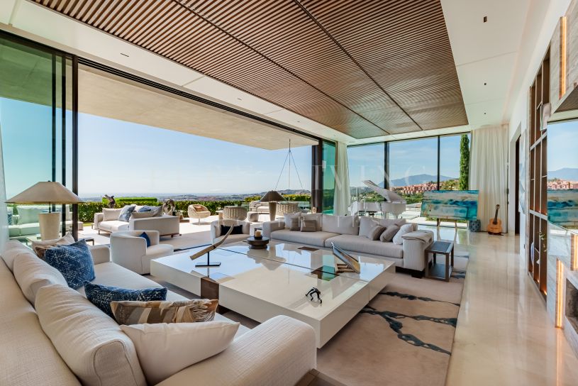 A Contemporary Masterpiece Floating Above the Mediterranean