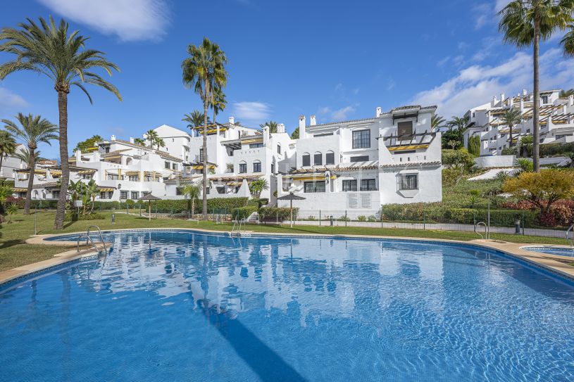 Appartement rénové de trois chambres à Aldea Blanca, Nueva Andalucía